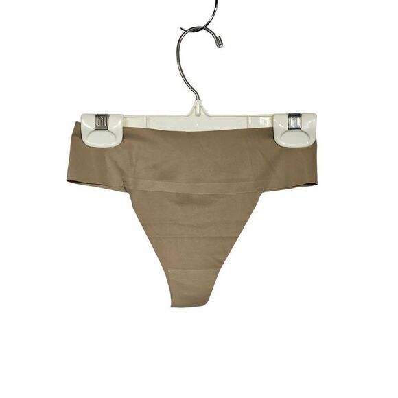 Skims thong panty Nwt - Picture 1 of 7